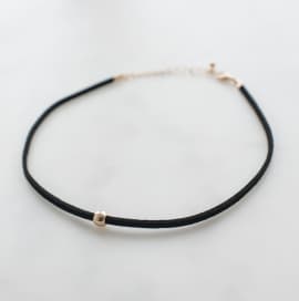 Picture of Choker with gold bead